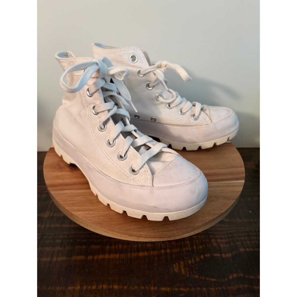 Woman's Converse Size 6.5 Chuck Taylor All Star Lugged High Top Sneakers 565902C